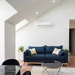 Pardal 2B - Penthouse Apartment In Alcantara - Parking Nearby