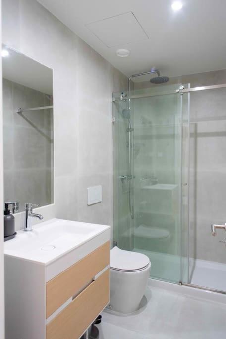 Apartamento Pardal 2b - Penthouse In Alcantara - Parking Nearby *