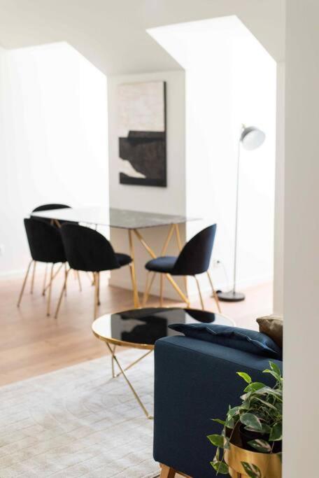 Apartment Pardal 2b - Penthouse In Alcantara - Parking Nearby *