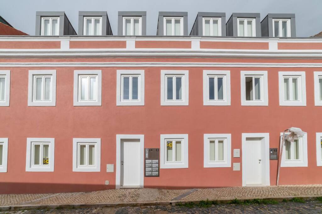 Apartamento Pardal 2b - Penthouse In Alcantara - Parking Nearby